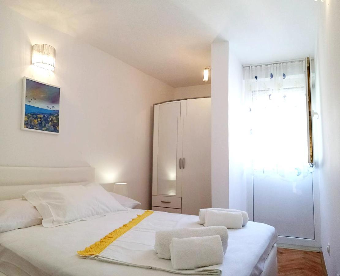 Newly Renovated Apartment "Marin" In The Center! Omiš Exterior foto