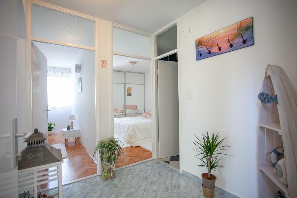 Newly Renovated Apartment "Marin" In The Center! Omiš Exterior foto