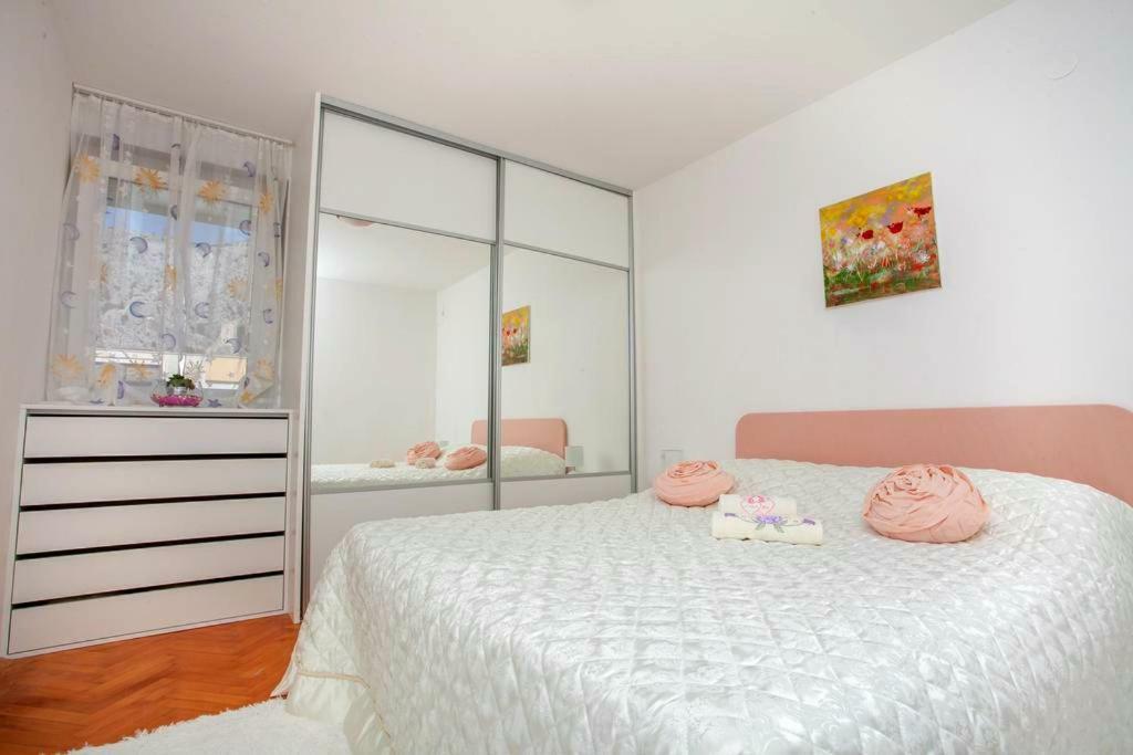 Newly Renovated Apartment "Marin" In The Center! Omiš Exterior foto